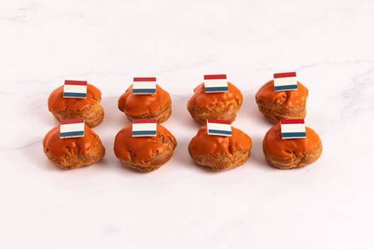 Oranje Mini Soesjes (16 Stuks)